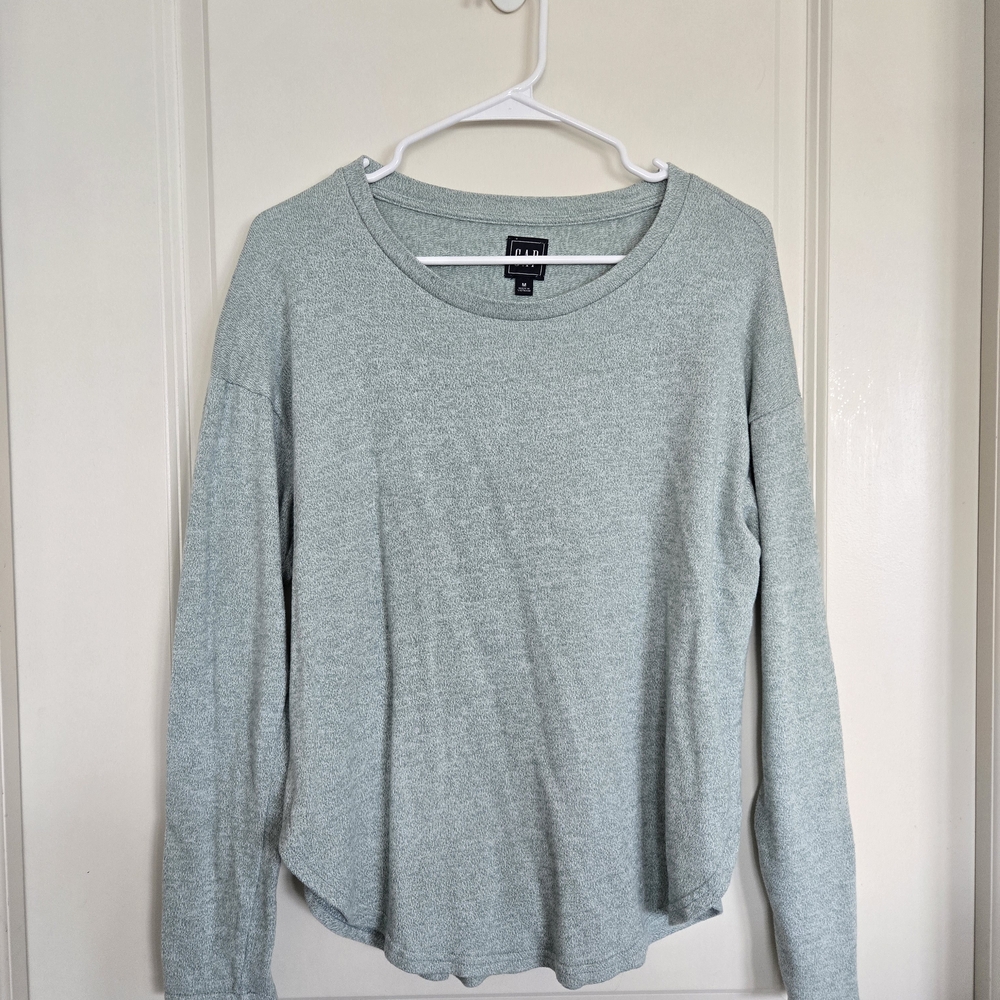 GAP Long Sleeve Split Hem Softspun Top In Boggy Green